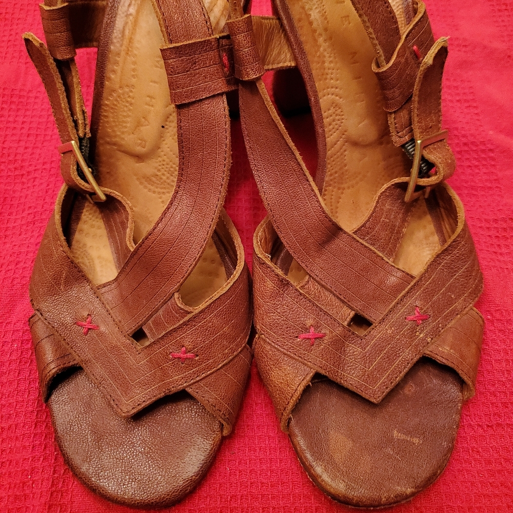 Chie Mihara leather sandals Size 6